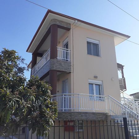 Polis΄ House Appartement Vrasná Buitenkant foto
