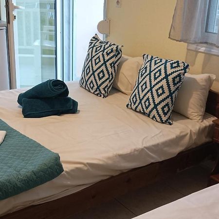 Polis΄ House Appartement Vrasná Buitenkant foto
