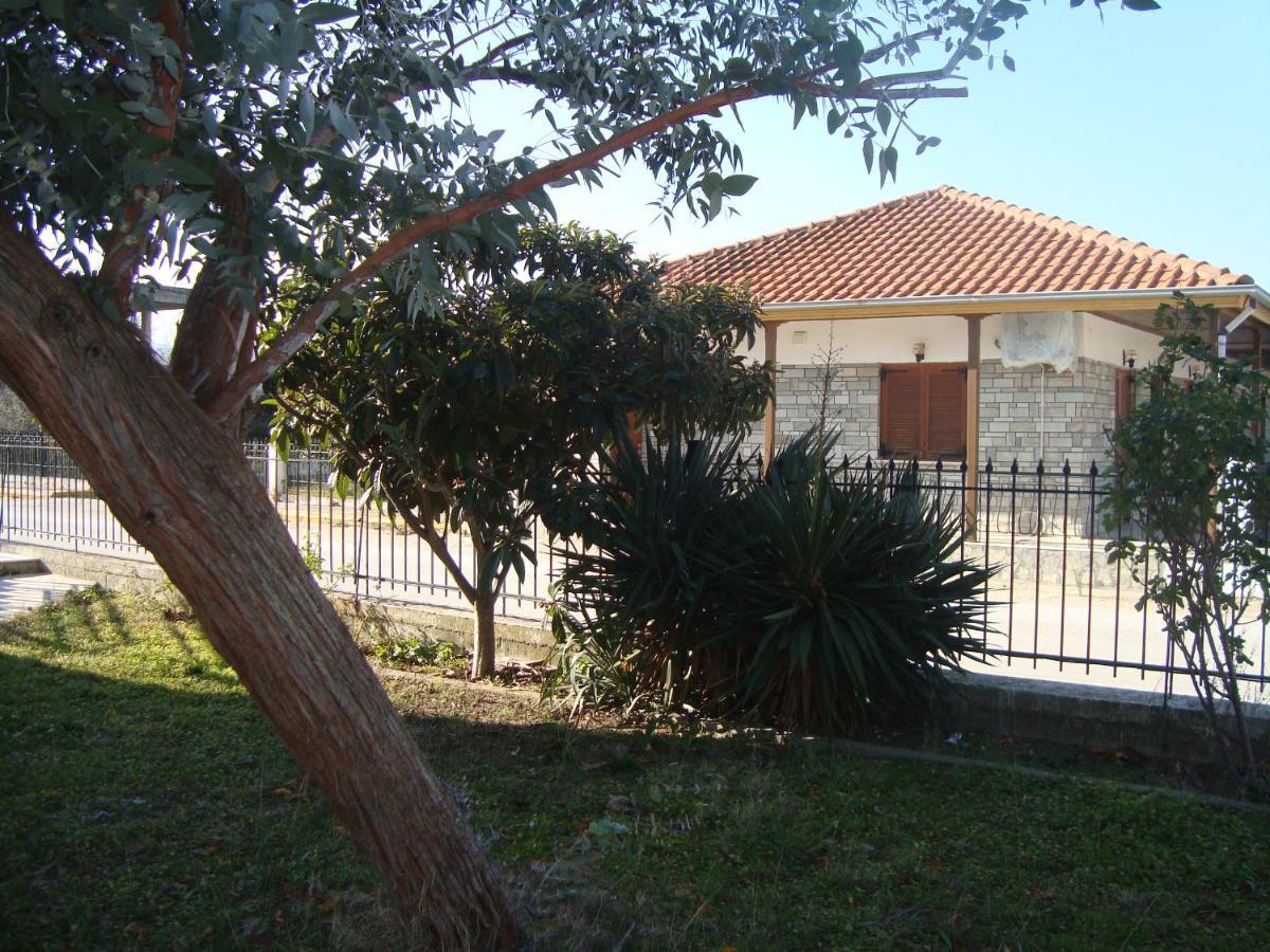 Polis΄ House Appartement Vrasná Buitenkant foto