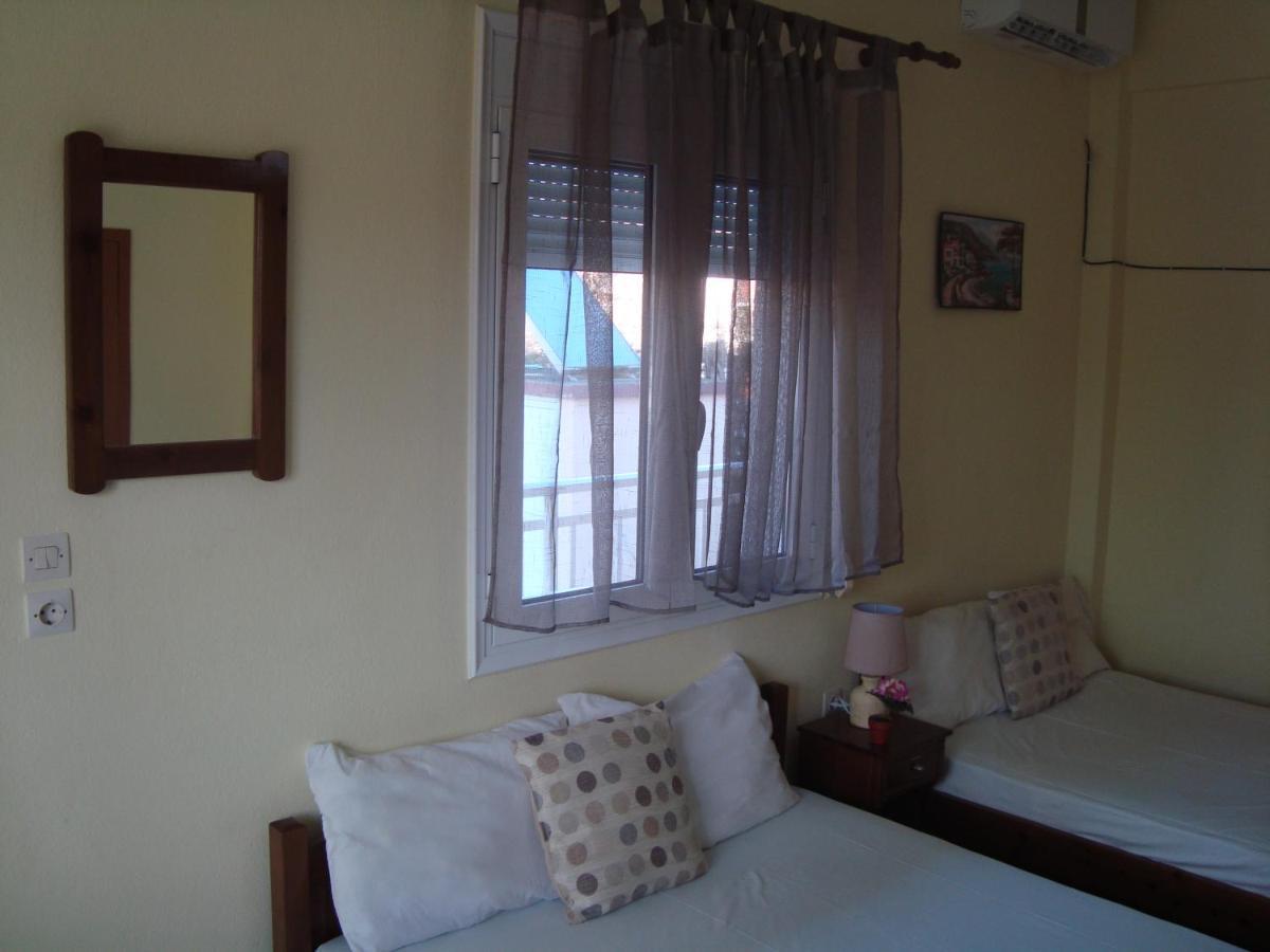 Polis΄ House Appartement Vrasná Buitenkant foto