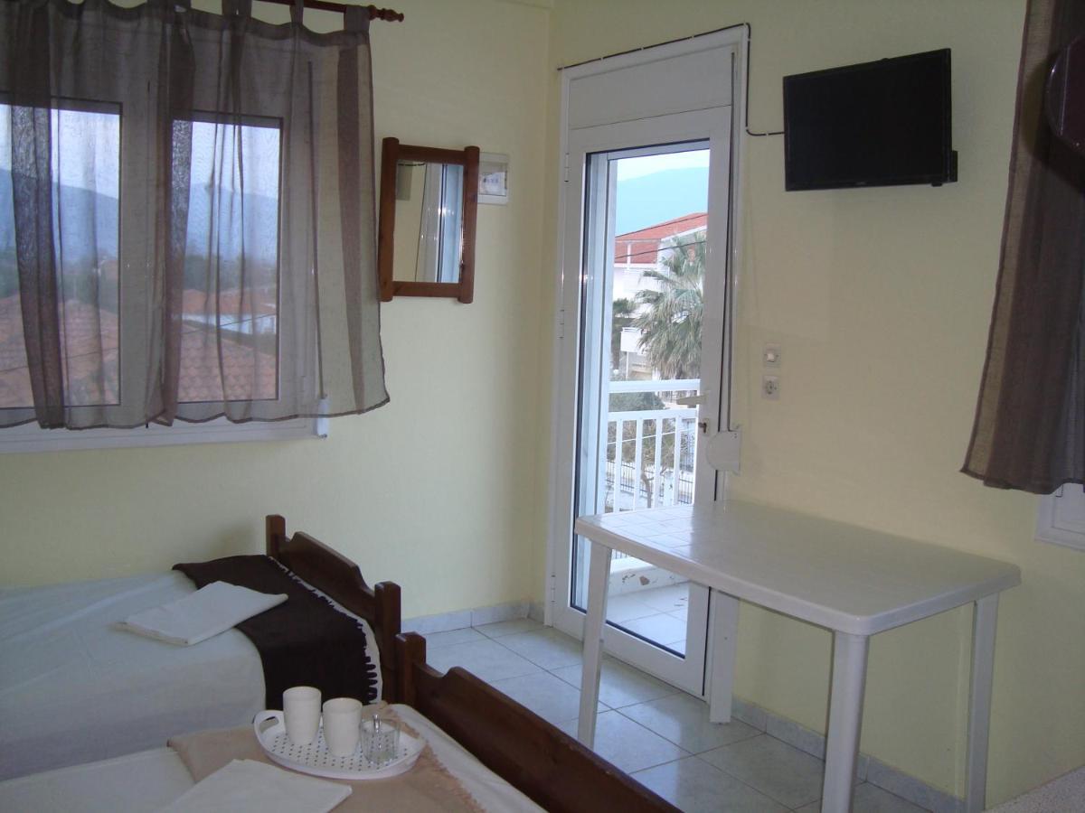 Polis΄ House Appartement Vrasná Buitenkant foto