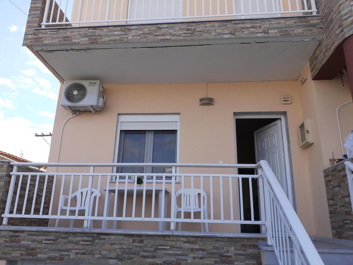 Polis΄ House Appartement Vrasná Buitenkant foto