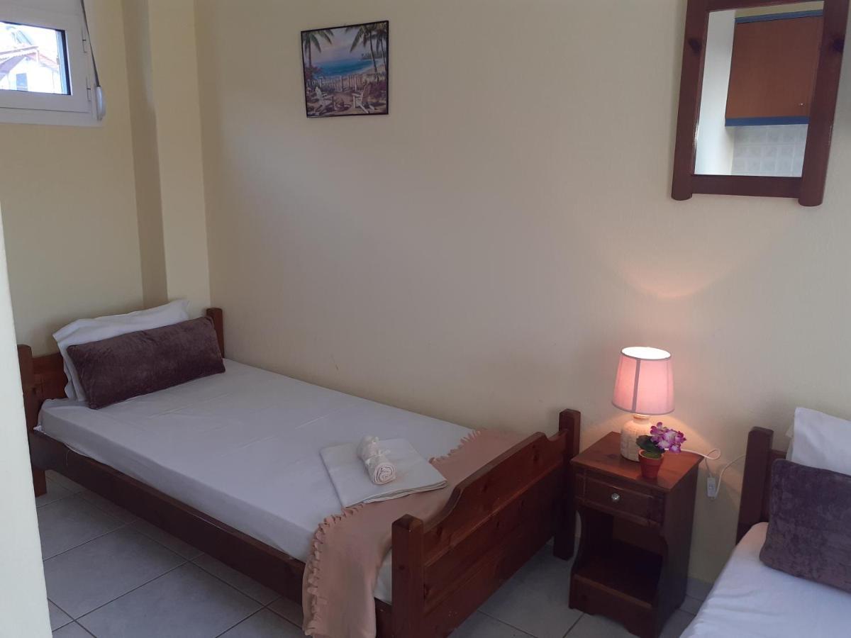 Polis΄ House Appartement Vrasná Buitenkant foto