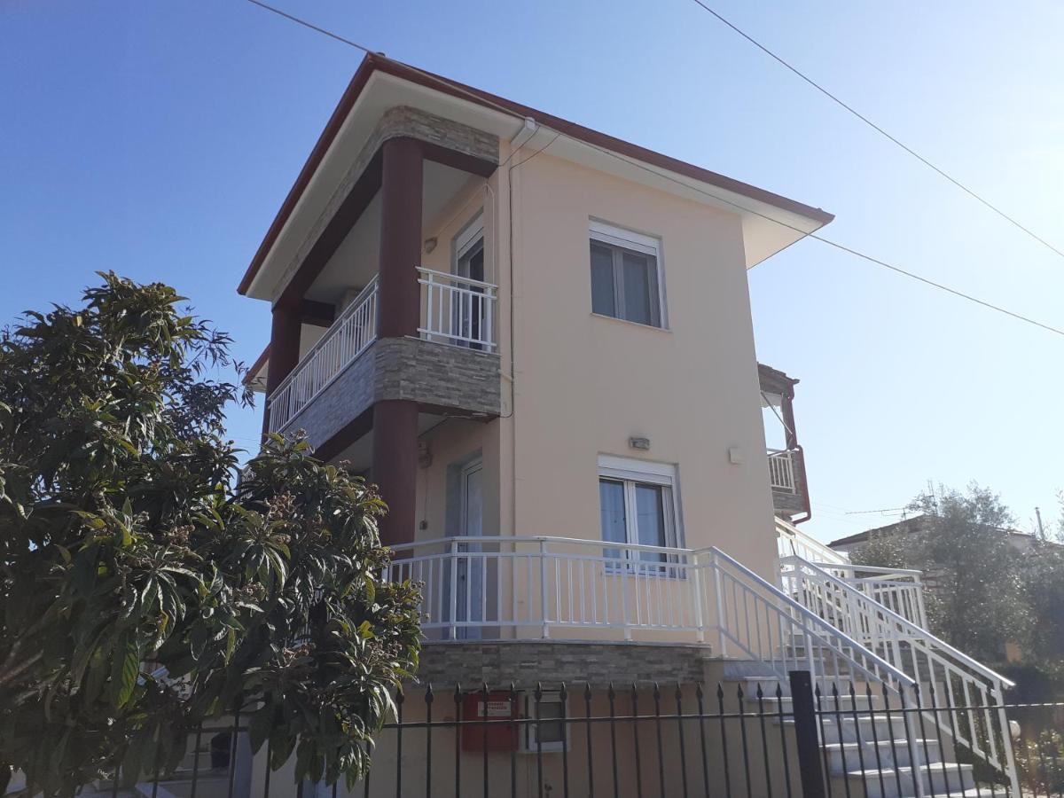 Polis΄ House Appartement Vrasná Buitenkant foto