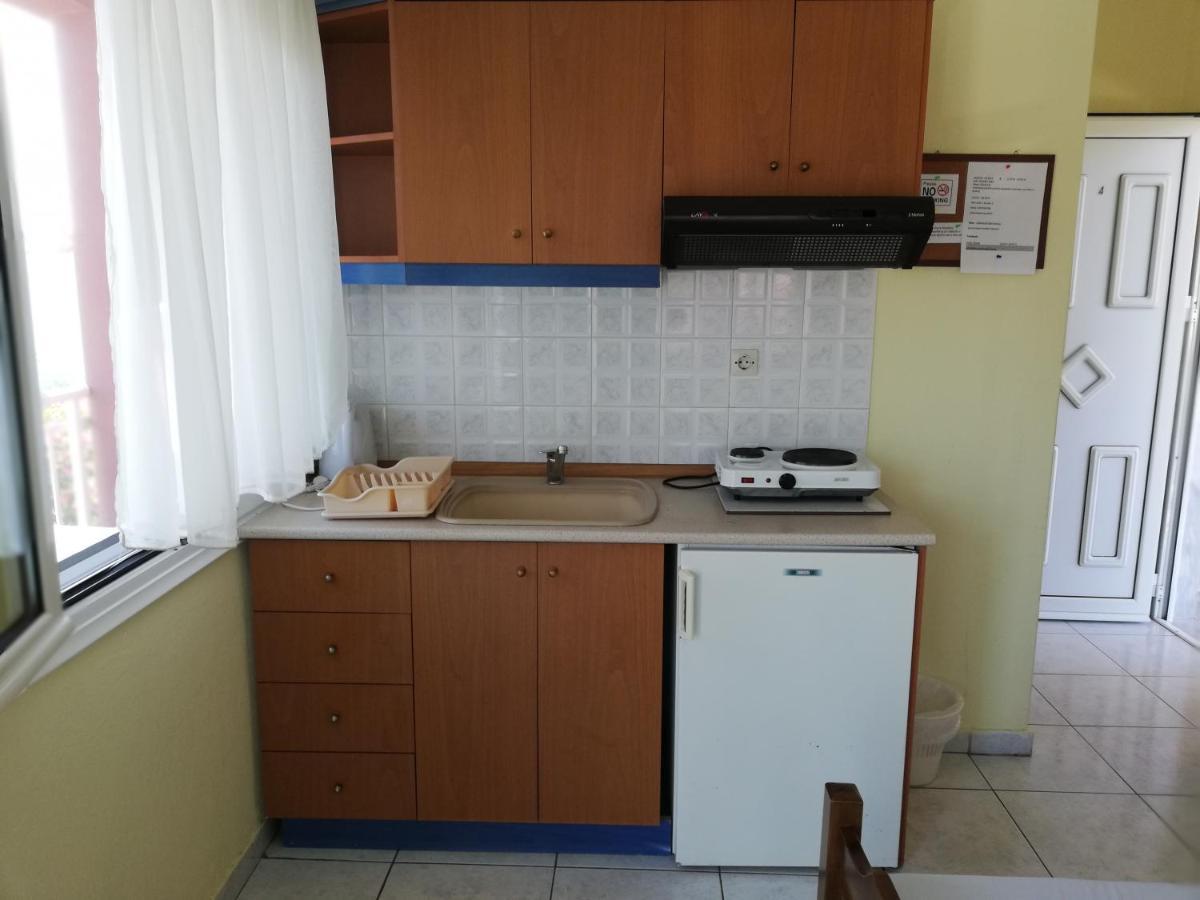 Polis΄ House Appartement Vrasná Buitenkant foto