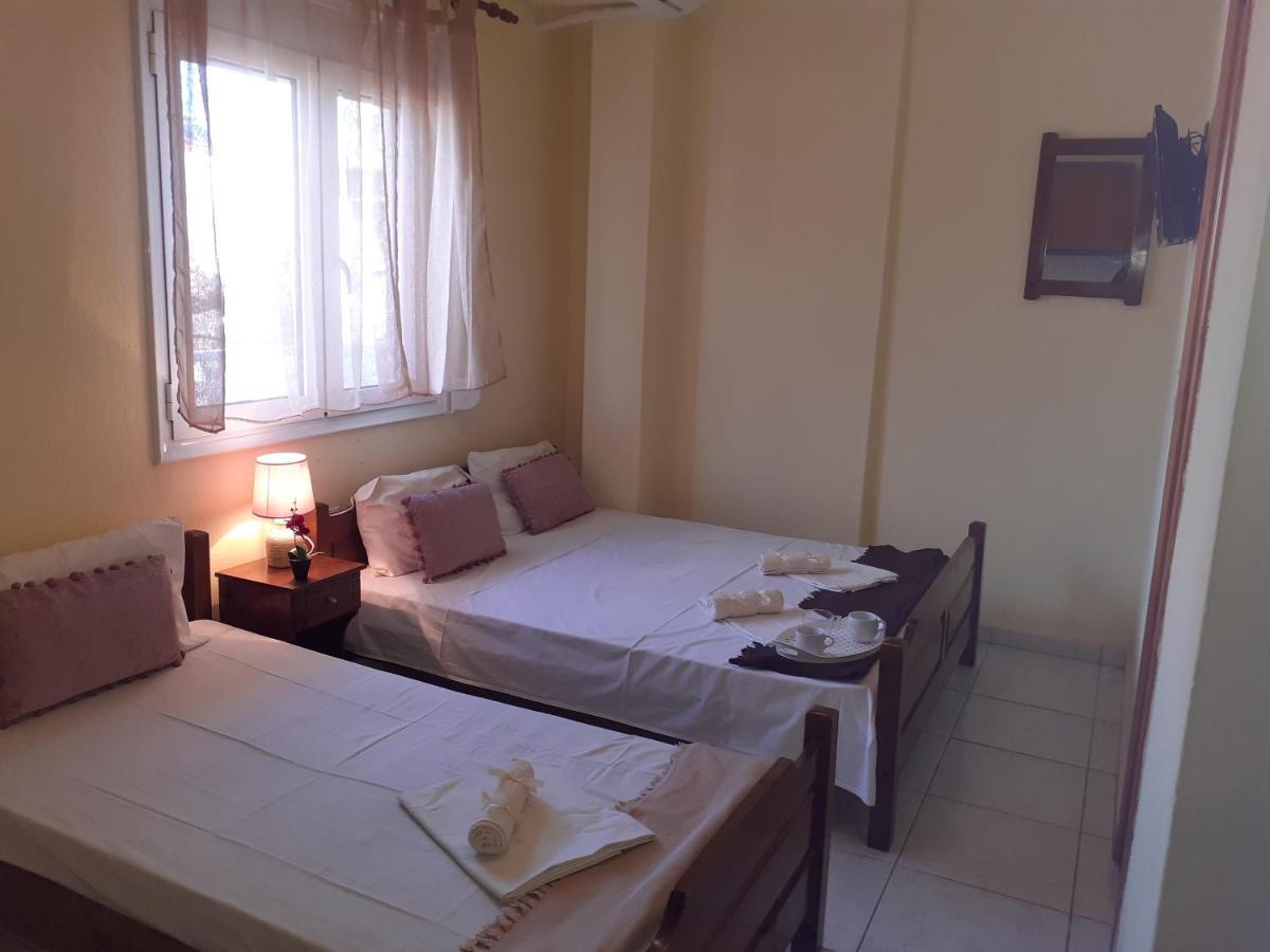 Polis΄ House Appartement Vrasná Buitenkant foto