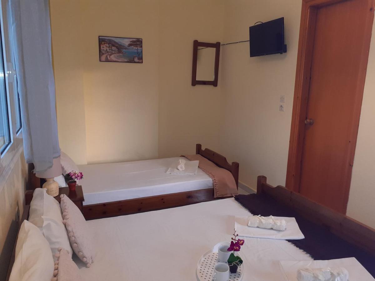 Polis΄ House Appartement Vrasná Buitenkant foto